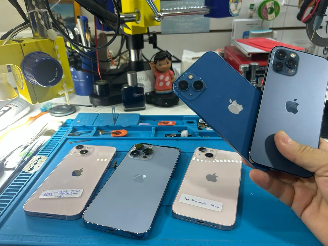 Reparación de celulares: Trabajo con dispositivos Apple